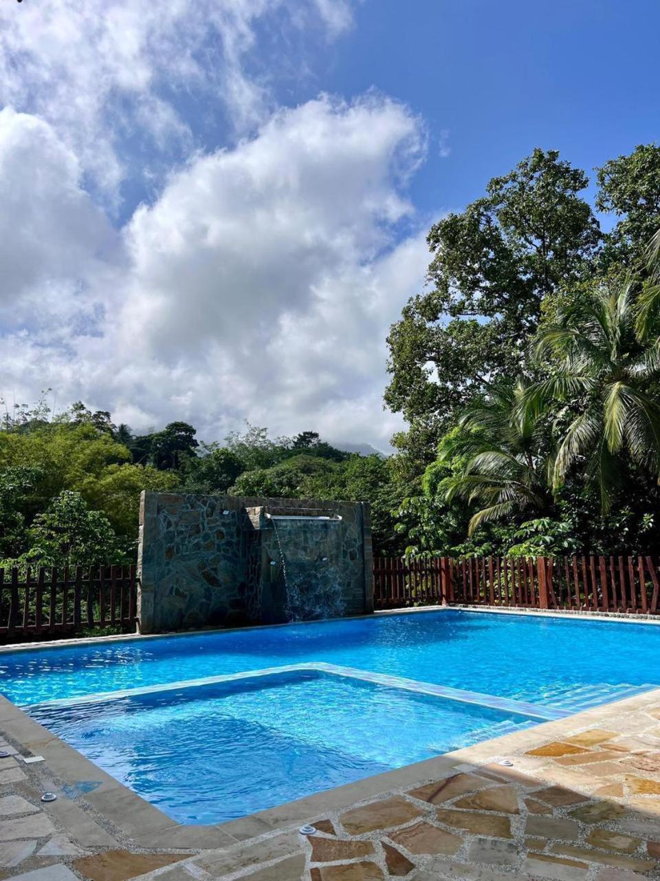 Arca Tayrona Restaurant & Los Naranjos